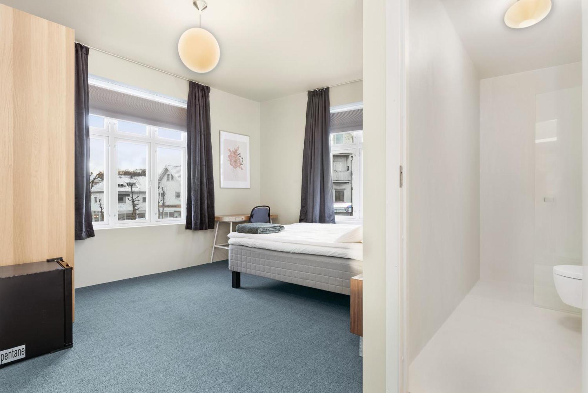 Central Guest House - Bedroom With Private Bathroom Stavanger Room photo